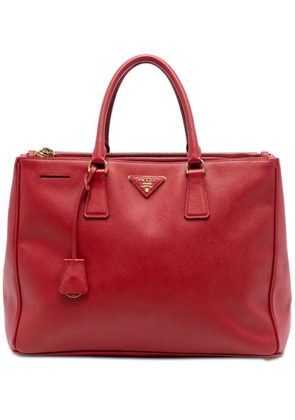 Prada Pre-Owned 2015-2025 Large Saffiano Lux Galleria Double Zip satchel - Red