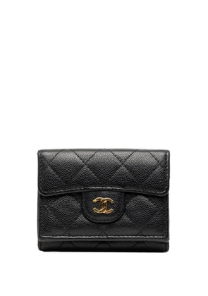 CHANEL Pre-Owned 2019 CC Quilted Caviar Flap Trifold Wallet small wallets - Black