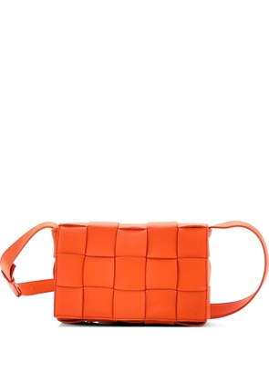 Bottega Veneta Pre-Owned Cassette Maxi Intrecciato Leather Small crossbody bag - Orange