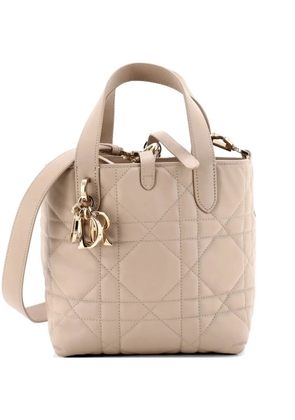 Christian Dior Pre-Owned Toujours Vertical Macrocannage Quilt Calfskin Small tote bag - Neutrals