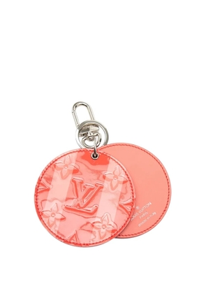 Louis Vuitton Pre-Owned 2015 Rose Litchi Monogram Vernis Sweet Stripes Mirror Bag Charm and Holder key chain - Red