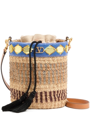 Valentino Garavani Valentino Garavani small raffia embroidered bucket bag - Neutrals