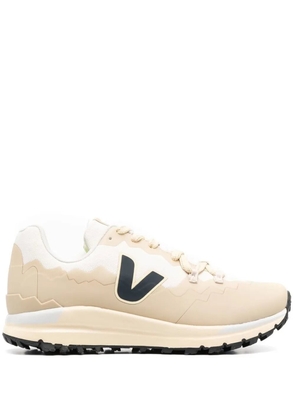 VEJA mountain-panelled low-top sneakers - Neutrals