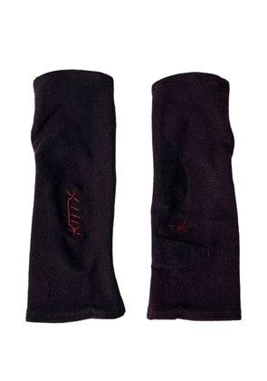 SKIN SERIES thumb hole embroidered socks - Brown