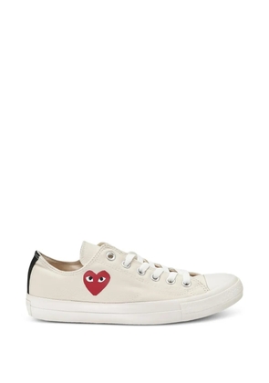 Comme Des Garçons heart sneakers - Neutrals