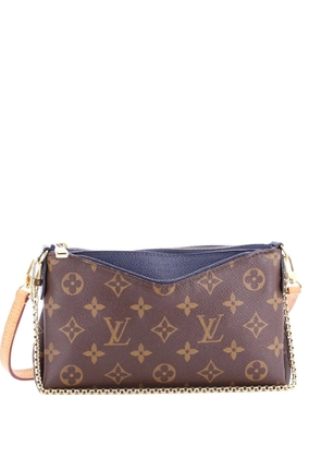 Louis Vuitton Pre-Owned Pallas Monogram Canvas with Leather clutch bag - Blue