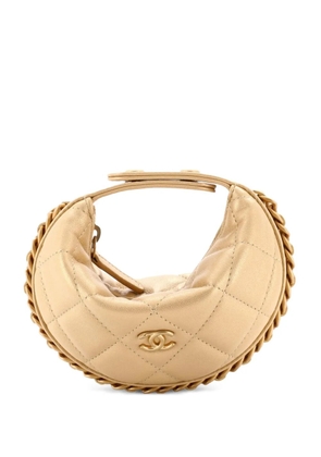 CHANEL Pre-Owned Chain Around Pouch Quilted Lambskin Extra Mini hobo bag - Gold