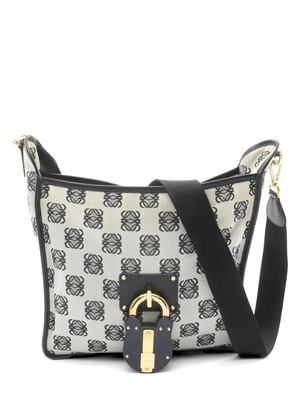 Loewe Pre-Owned 2000s Anagram shoulder bag - White