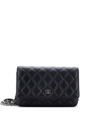 CHANEL Pre-Owned Wallet on Chain Quilted Lambskin crossbody bag - Black