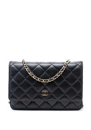 CHANEL Pre-Owned 2015-2016 CC Quilted Lambskin Wallet On Chain crossbody bag - Black