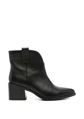 LINDA BAUMANN pointed-toe ankle boots - Black