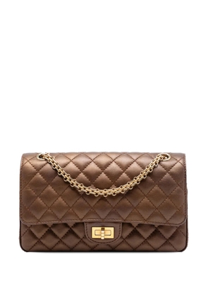 CHANEL Pre-Owned 2018-2019 Quilted Metallic Calfskin Reissue 2.55 Double Flap 225 shoulder bag - Brown