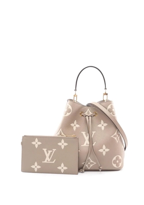 Louis Vuitton Pre-Owned 2021-2026 Monogram Giant Bicolor Empreinte Neonoe MM bucket bag - Neutrals