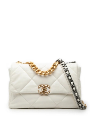 CHANEL Pre-Owned 2021-2025 Large Lambskin 19 Flap satchel - White