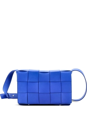 Bottega Veneta Pre-Owned Cassette Maxi Intrecciato Leather Small crossbody bag - Blue