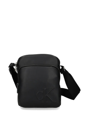 Calvin Klein logo zip messenger bag - Black