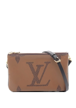 Louis Vuitton Pre-Owned 2020 Double zip monogram cross body bag - Brown
