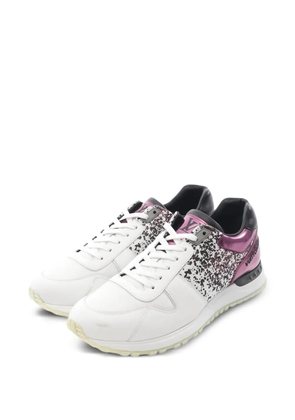 Louis Vuitton Pre-Owned 2020 metallic leather sneakers - White