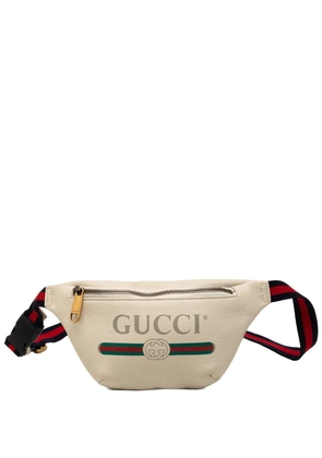 Gucci Pre-Owned 2000-2015 Small Grained Calfskin Logo belt bag - White