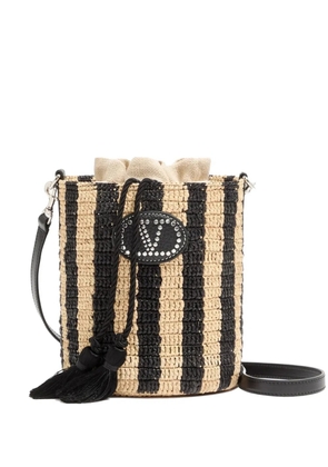 Valentino Garavani small striped raffia bucket bag - Neutrals