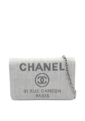 CHANEL Pre-Owned 2016-2017 Deauville Wallet on Chain clutch bag - Grey