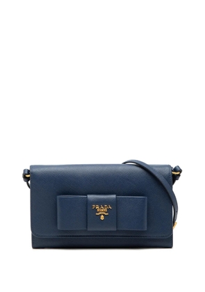 Prada Pre-Owned 2010-2025 Saffiano Lux Bow Wallet On Strap crossbody bag - Blue