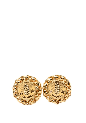 CHANEL Pre-Owned 1950-1970 CC Gold Plated Wheat Medallion Clip On Earrings costume earrings