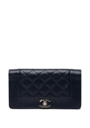 CHANEL Pre-Owned 2016-2017 Quilted Chevron Sheepskin Mademoiselle Flap Wallet long wallets - Blue
