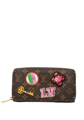Louis Vuitton Pre-Owned 2018 Monogram Patches Zippy Wallet long wallets - Brown