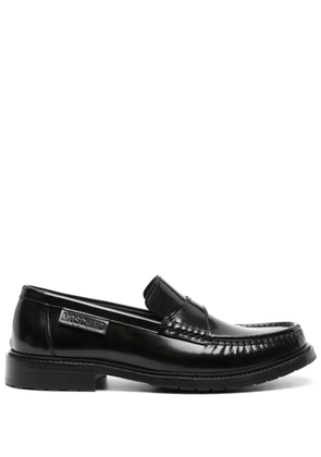 Moschino logo-debossed leather loafers - Black