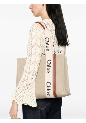 Chloé medium logo-strap tote bag - Neutrals