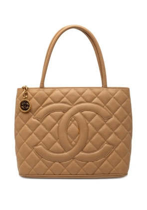 CHANEL Pre-Owned 2003-2004 Caviar Medallion tote bag - Brown
