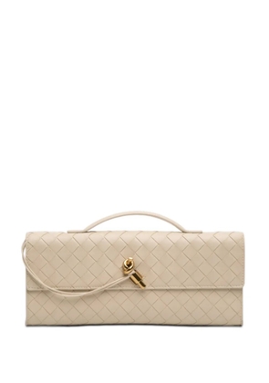 Bottega Veneta Pre-Owned 2012-2025 Lambskin Intrecciato Andiamo clutch bag - White