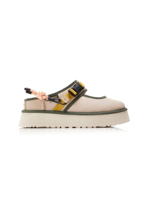 UGG Bea Sheepskin Platform Mary Jane Flats - Moda Operandi