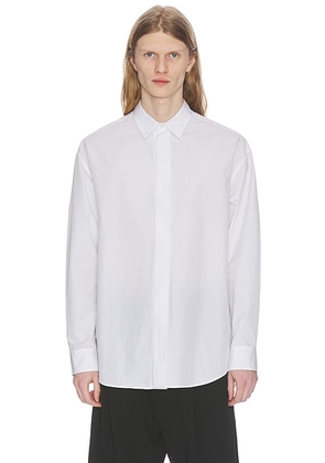 The Row Nilo Shirt in White - White. Size L (also in S, XL/1X).