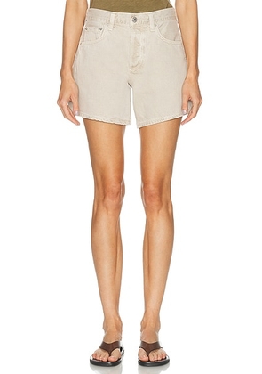 Citizens of Humanity Billie Relaxed Short in Burnished Quartz - Tan. Size 23 (also in 24, 25, 26, 27, 28, 29, 30, 31, 34).