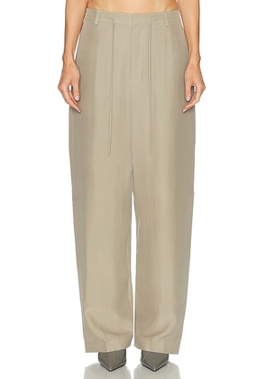 Alexander Wang Mid Rise Tailored Pant in Army Tan - Neutral. Size 0 (also in 2, 4, 6, 8).