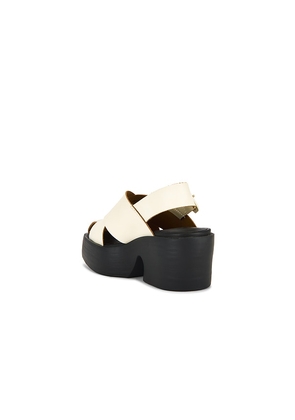 Camper Billie Sandal in White. Size 37. Also in 39, 40.