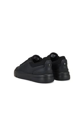 On The Roger Advantage Sneakers in Black. Size 8.5. Also in 7.5, 8, 9, 9.5, 10, 10.5, 11, 11.5, 12, 12.5, 13.