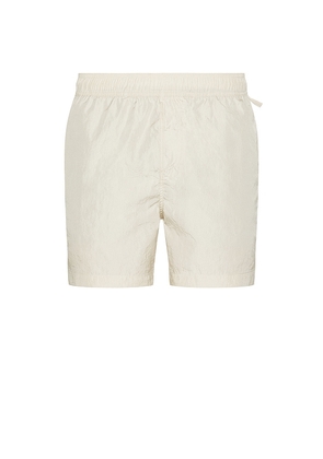 onia Nylon Crinkle 5 Swim Trunk in Light Grey. Size M. Also in S, XL/1X, L.