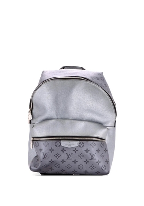 Louis Vuitton Pre-Owned Discovery Monogram Taigarama PM backpack - Silver