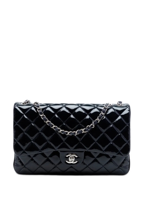 CHANEL Pre-Owned 2013-2014 Jumbo Quilted Patent 3 Compartment Flap shoulder bag - Blue