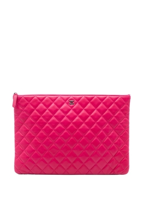 CHANEL Pre-Owned 2014 Large Quilted Lambskin O Case clutch bag - Pink