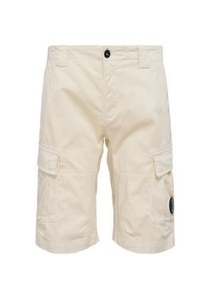 C.P. Company lens-detail cargo shorts - Neutrals