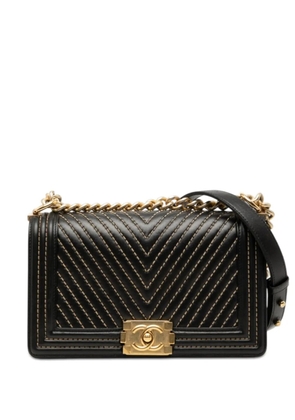 CHANEL Pre-Owned 2016-2017 Old Medium Chevron Lambskin Stitched Boy Flap crossbody bag - Black