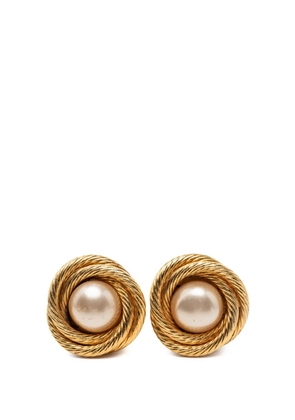 CHANEL Pre-Owned 1970-1980 Gold Plated Faux Pearl Rope Twist Clip On Earrings costume earrings - White