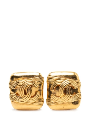 CHANEL Pre-Owned 1994 Gold Plated Wrapped CC Clip On Earrings costume earrings