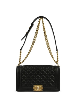 CHANEL Pre-Owned 2019 medium quilted leather shoulder bag - Black