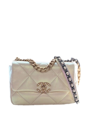 CHANEL Pre-Owned 2021-2025 Medium Iridescent Calfskin 19 Flap satchel - Pink