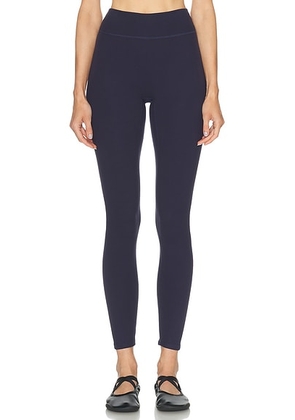 437 The Essentials Legging in Navy - Navy. Size L (also in M, S, XS).
